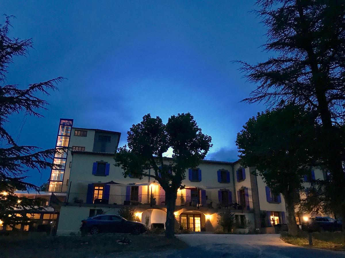Chateau Ferrassieres Exterior photo
