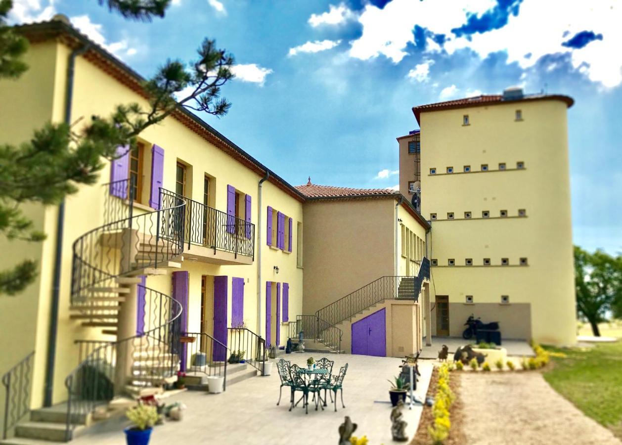 Chateau Ferrassieres Exterior photo