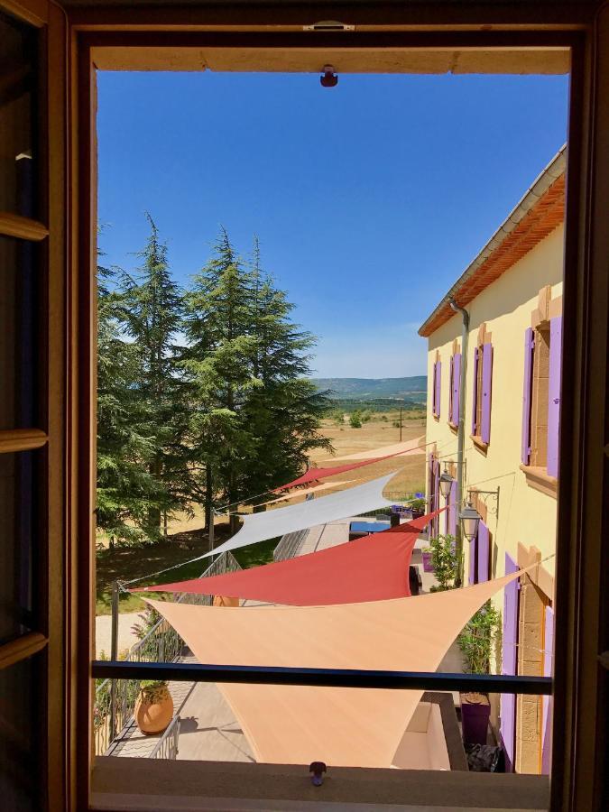 Chateau Ferrassieres Exterior photo